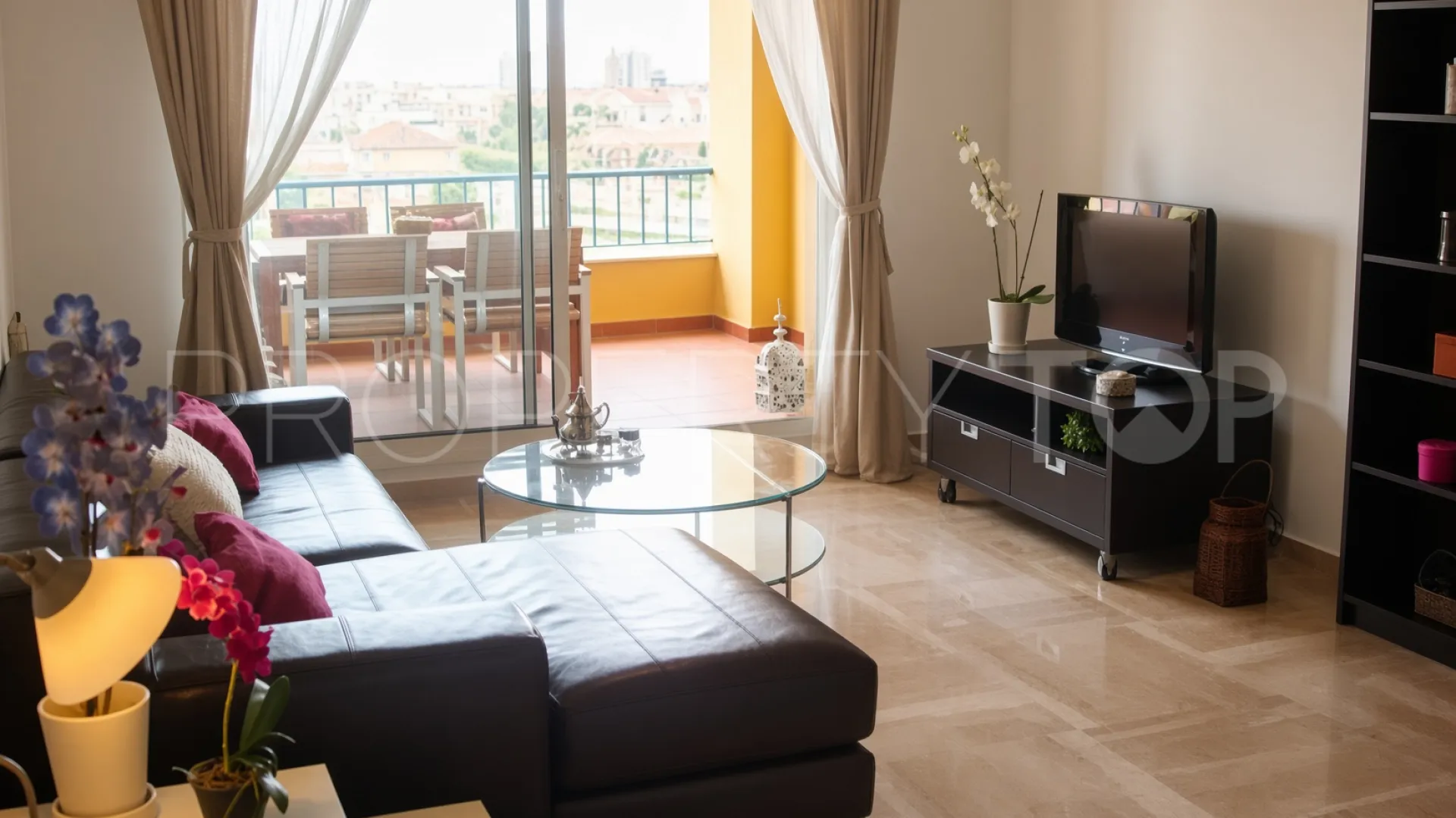 Comprar apartamento de 2 dormitorios en Marina de Sotogrande