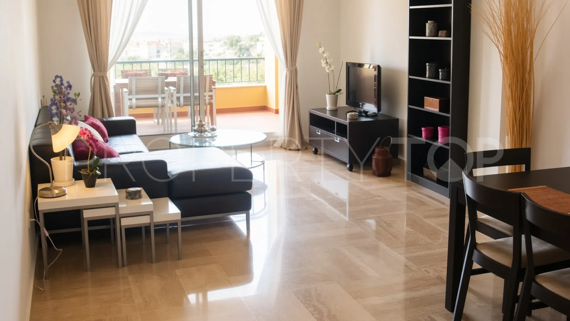 Comprar apartamento de 2 dormitorios en Marina de Sotogrande