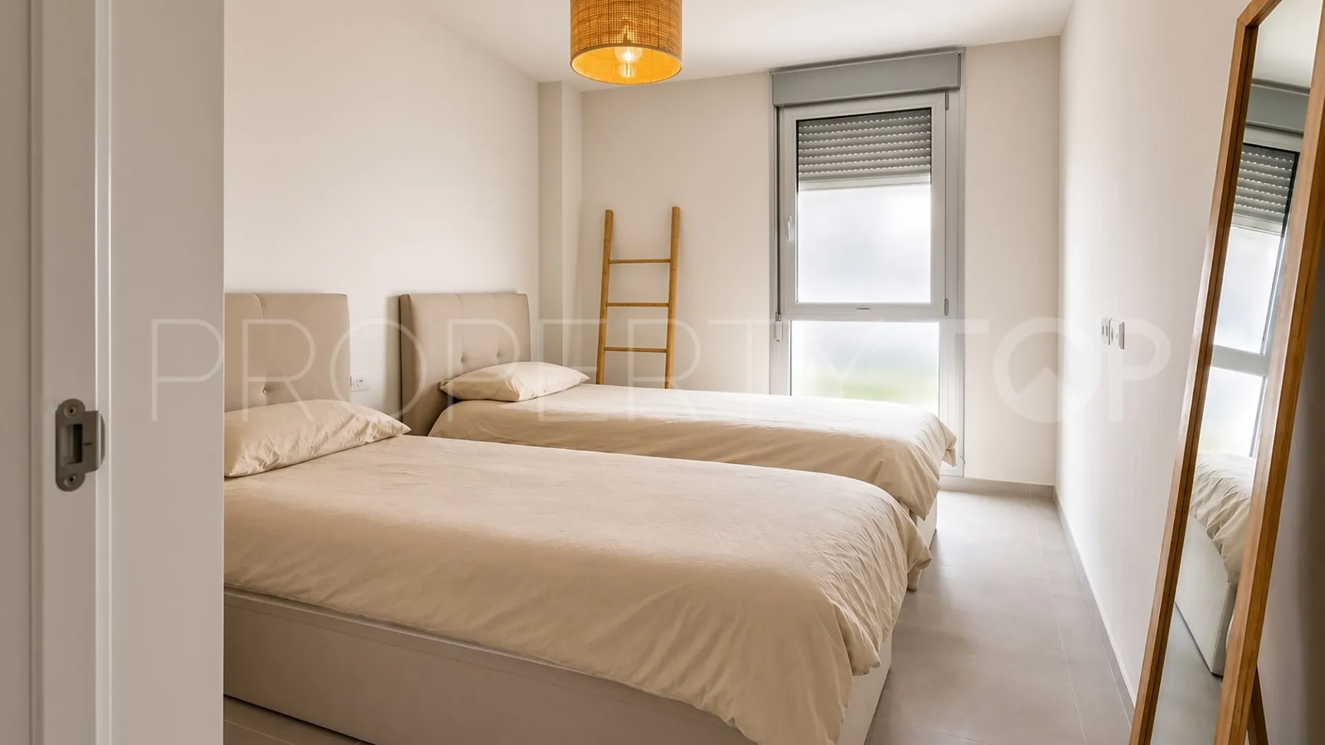 For sale apartment with 3 bedrooms in Cancelada