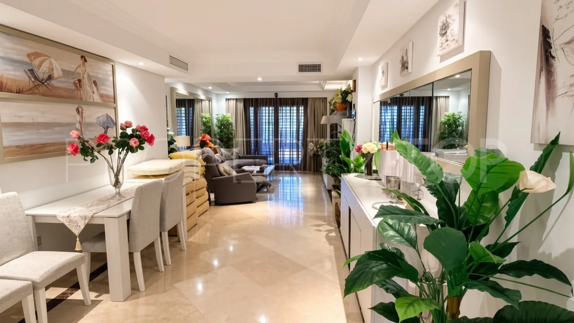 For sale ground floor apartment with 2 bedrooms in Mar Azul