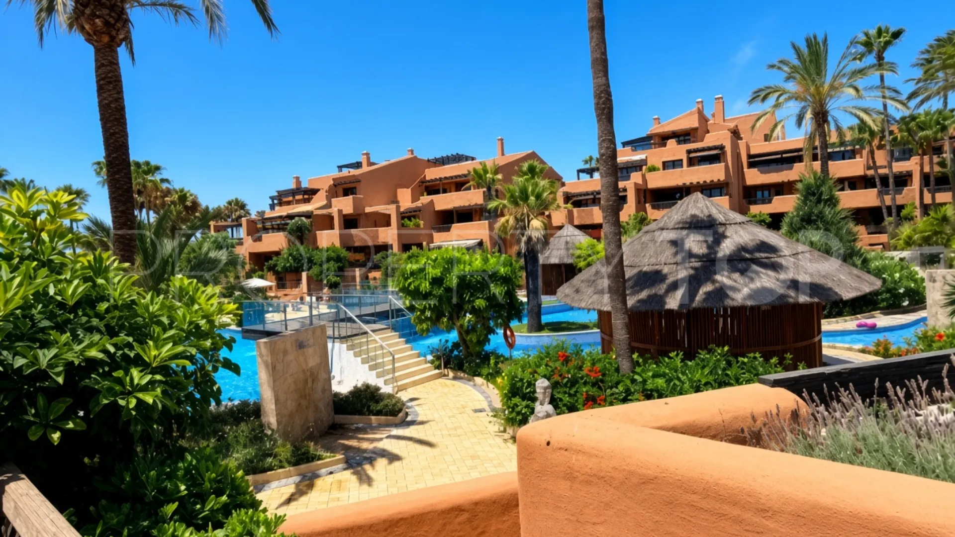 For sale ground floor apartment with 2 bedrooms in Mar Azul