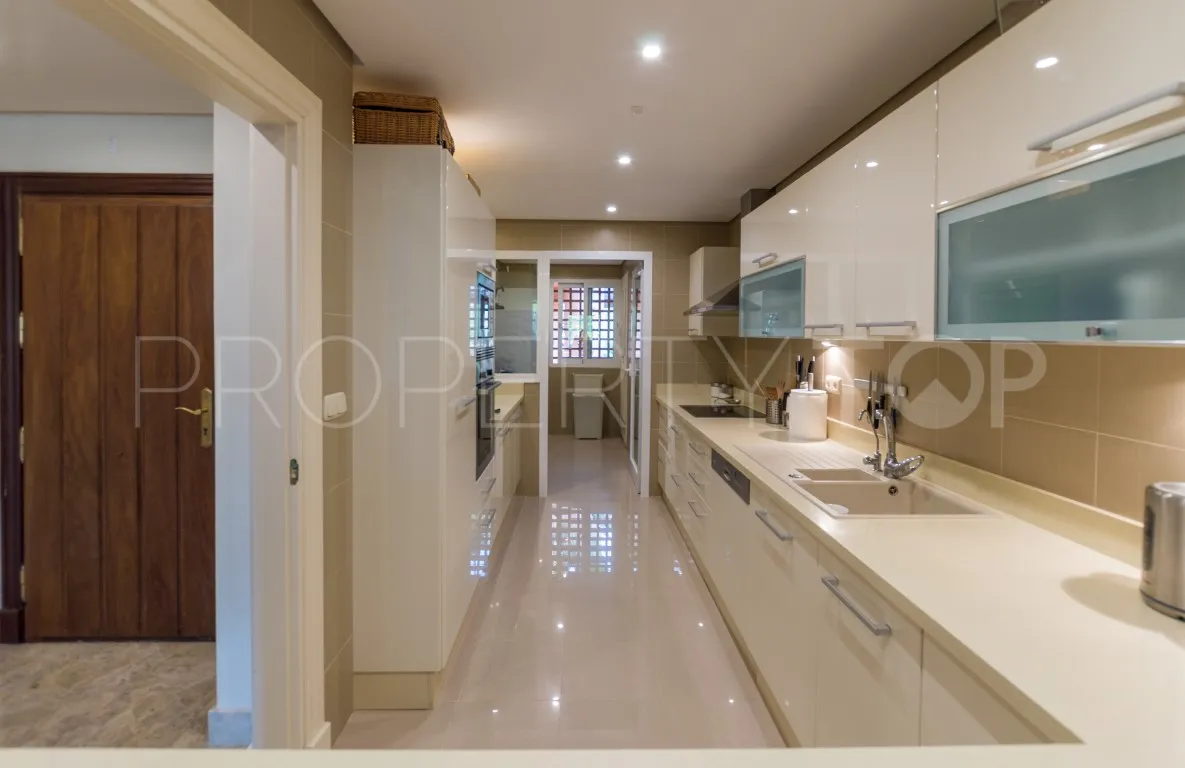 Nueva Andalucia, apartamento en venta con 3 dormitorios