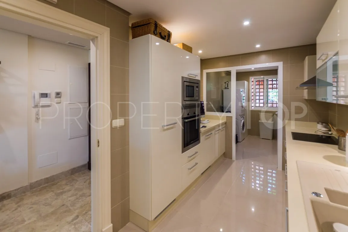 Nueva Andalucia, apartamento en venta con 3 dormitorios