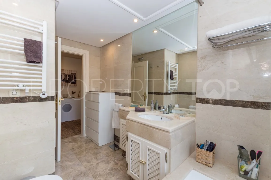 Nueva Andalucia, apartamento en venta con 3 dormitorios