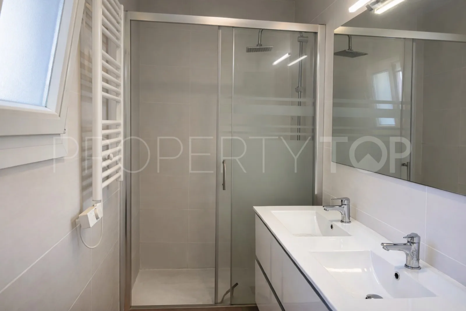 2 bedrooms semi detached house for sale in Benamara