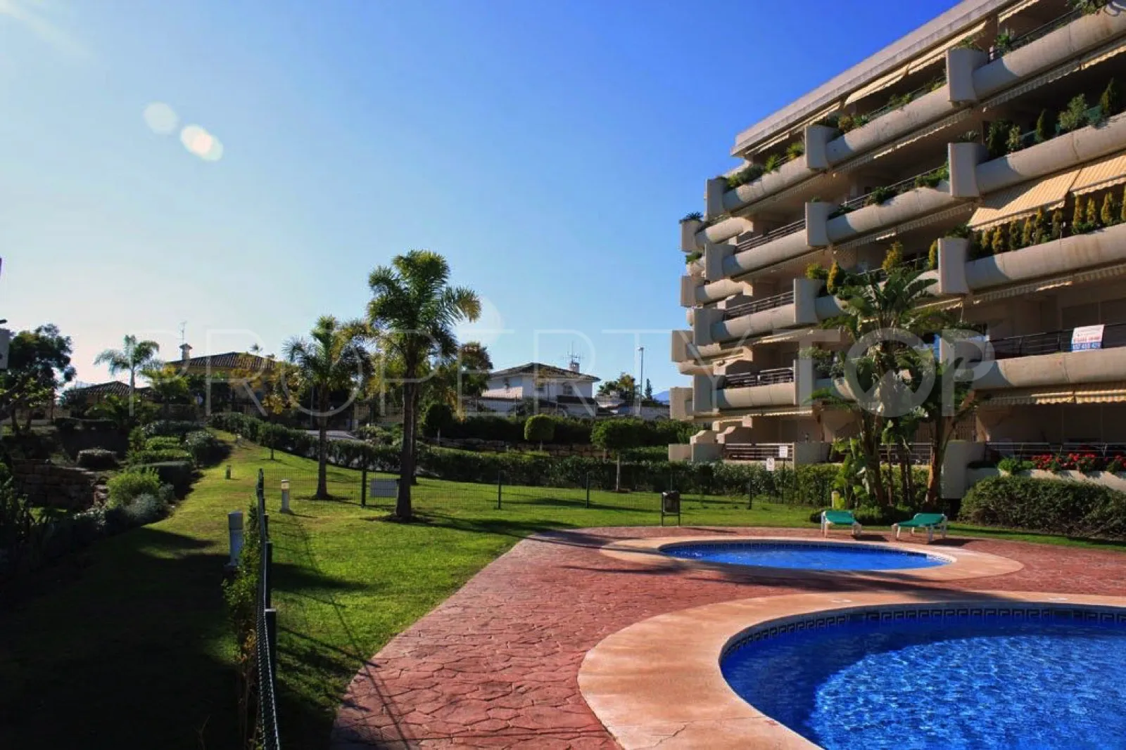 2 bedrooms penthouse in Campos de Guadalmina for sale