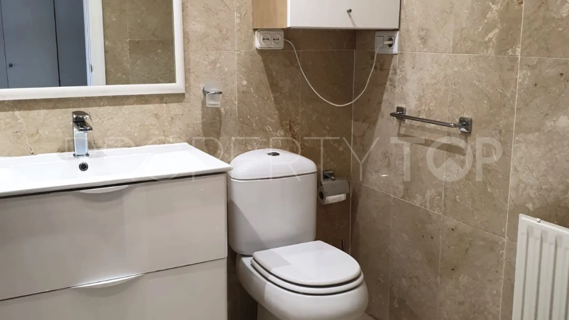 2 bedrooms penthouse in Campos de Guadalmina for sale