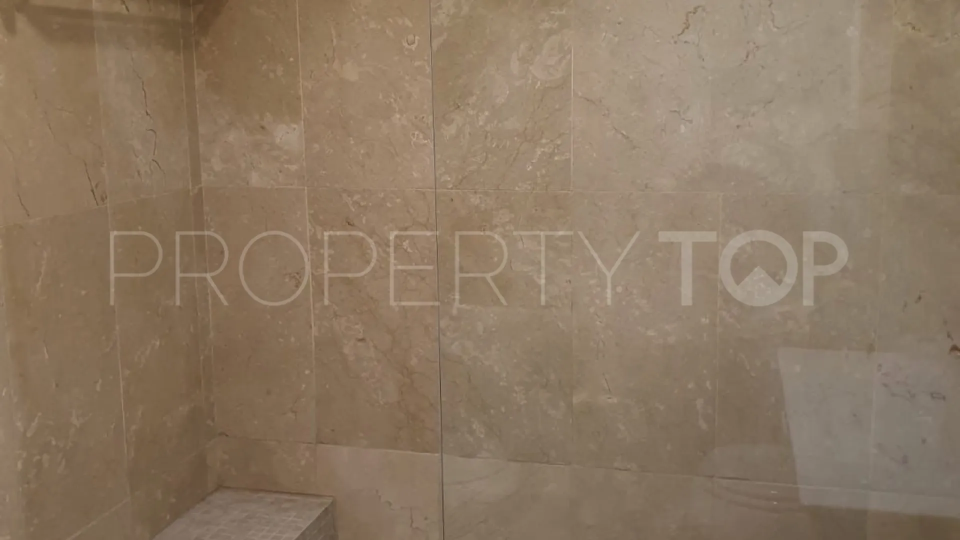 2 bedrooms penthouse in Campos de Guadalmina for sale