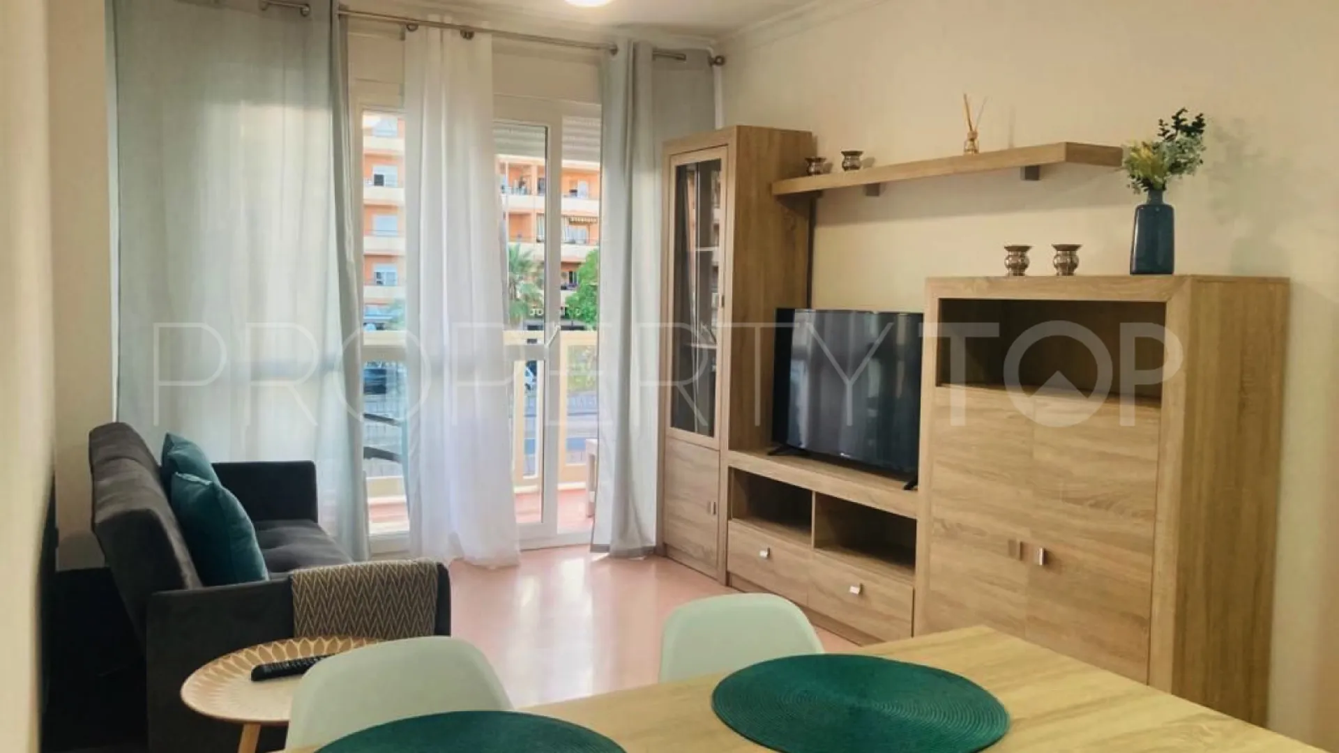Apartamento con 2 dormitorios en venta en Sabinillas