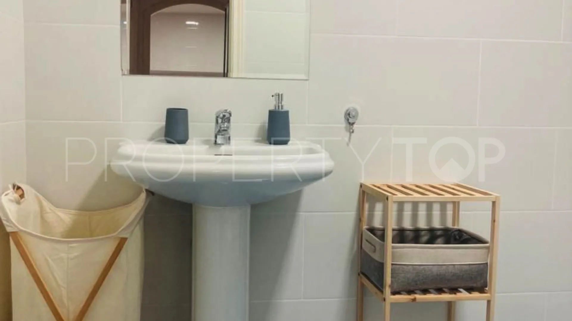 Apartamento con 2 dormitorios en venta en Sabinillas