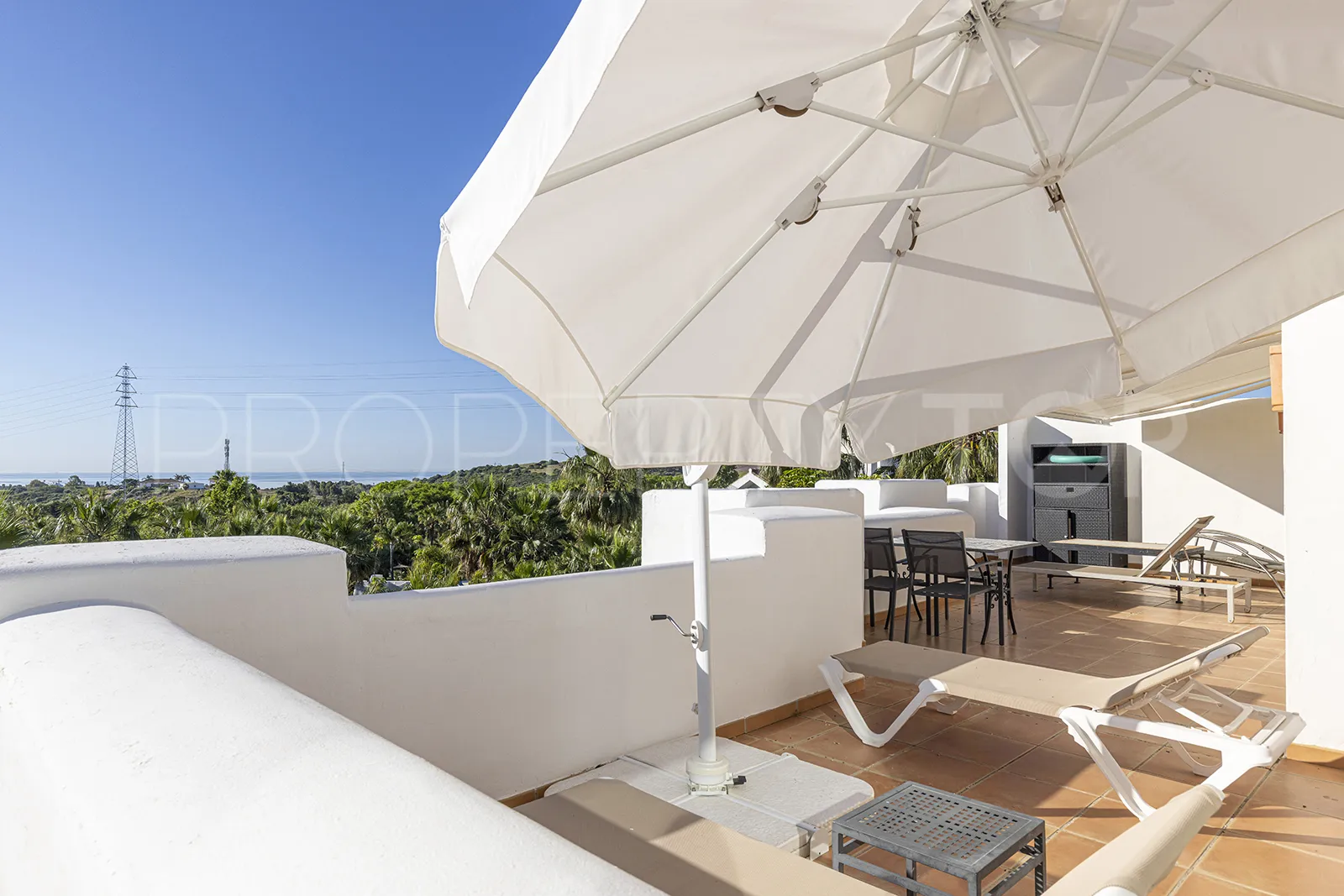 2 bedrooms penthouse for sale in Alcazaba Lagoon