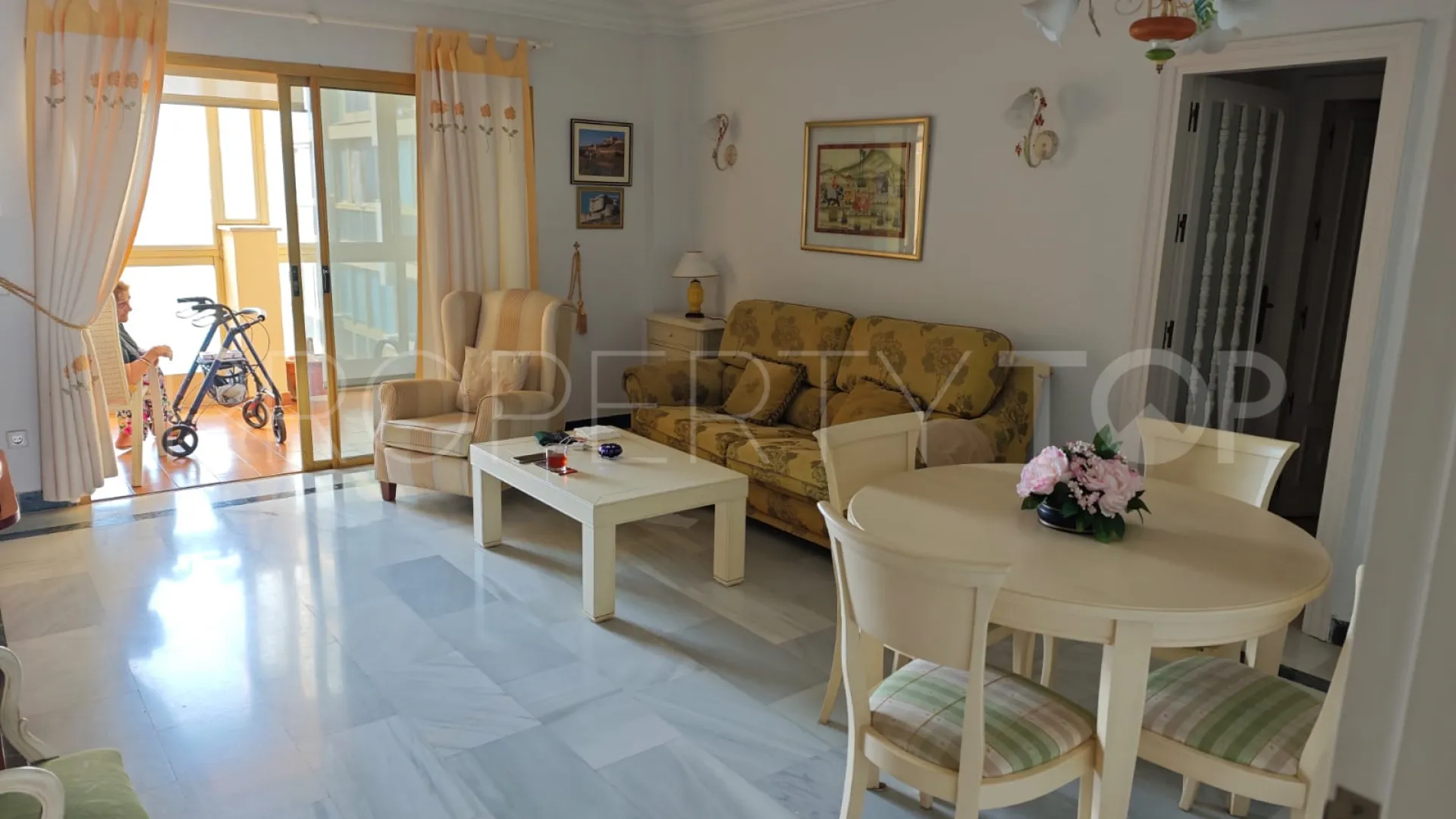 Marbella Ciudad, apartamento con 2 dormitorios en venta