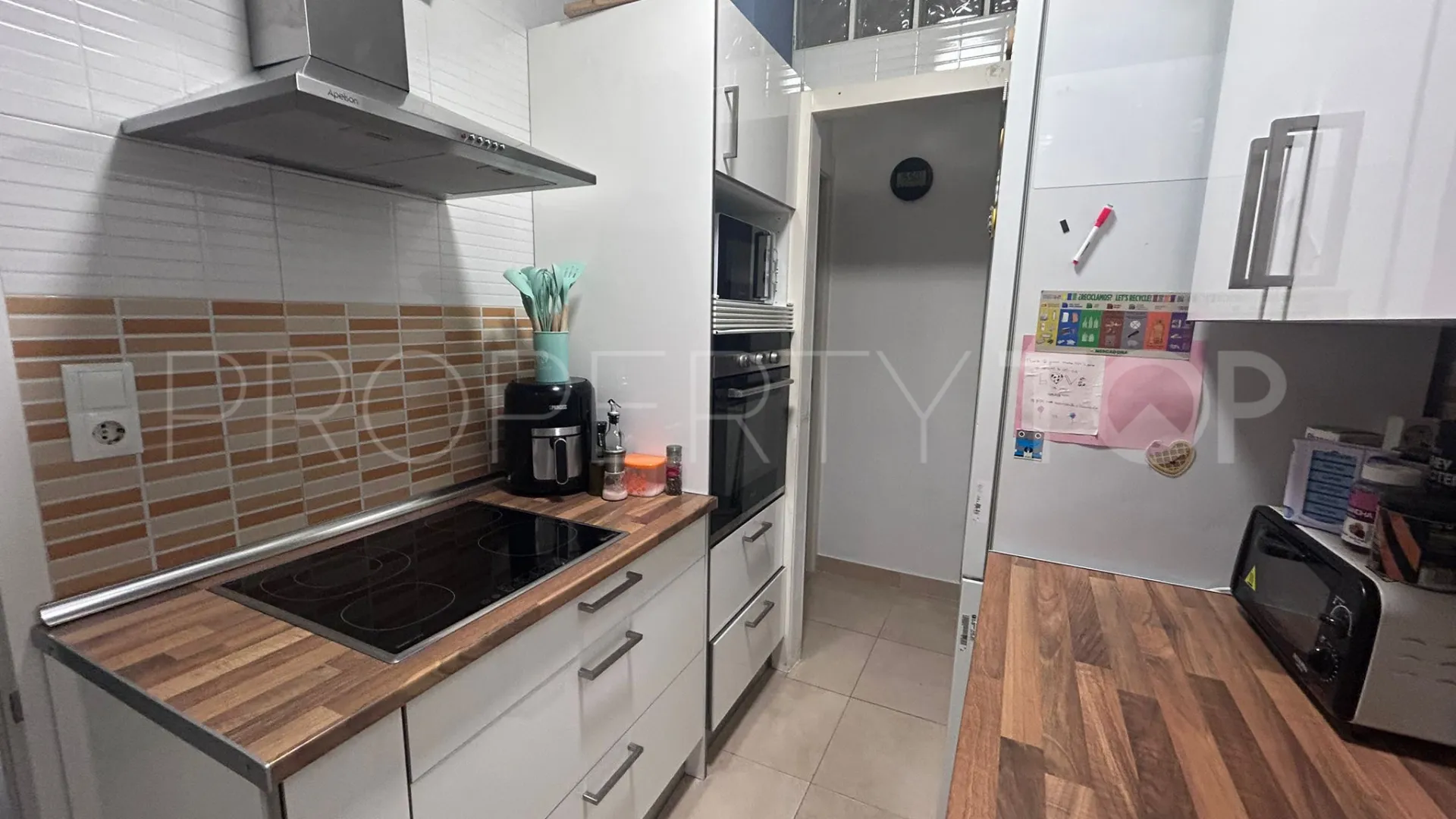 Apartamento planta baja en venta en Estepona Centro de 2 dormitorios