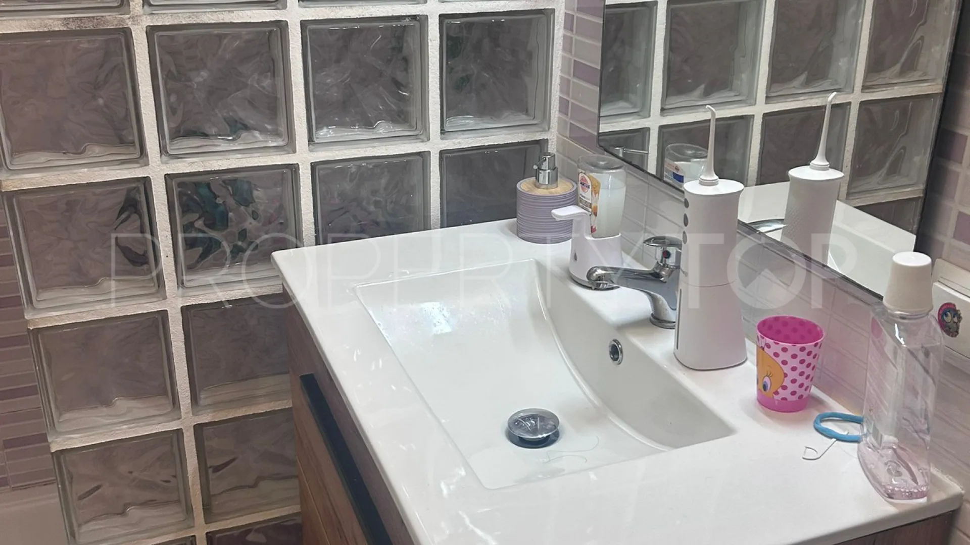 Apartamento planta baja en venta en Estepona Centro de 2 dormitorios