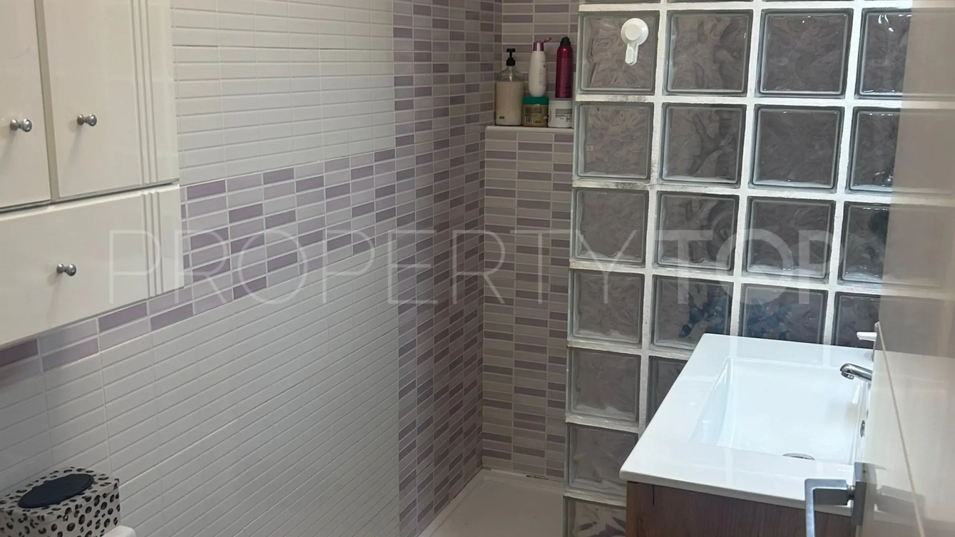 Apartamento planta baja en venta en Estepona Centro de 2 dormitorios