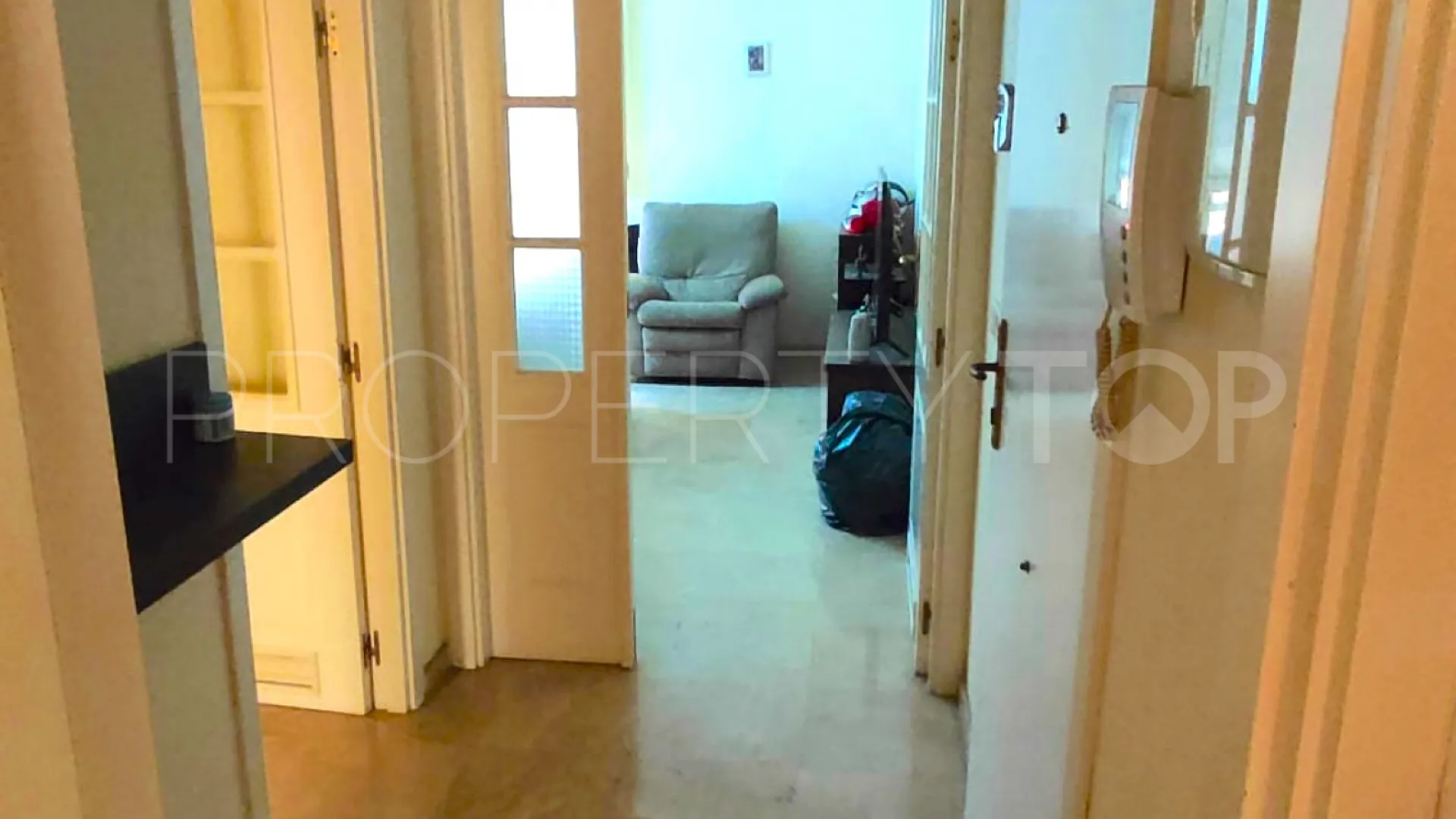 For sale apartment in Estepona Centre