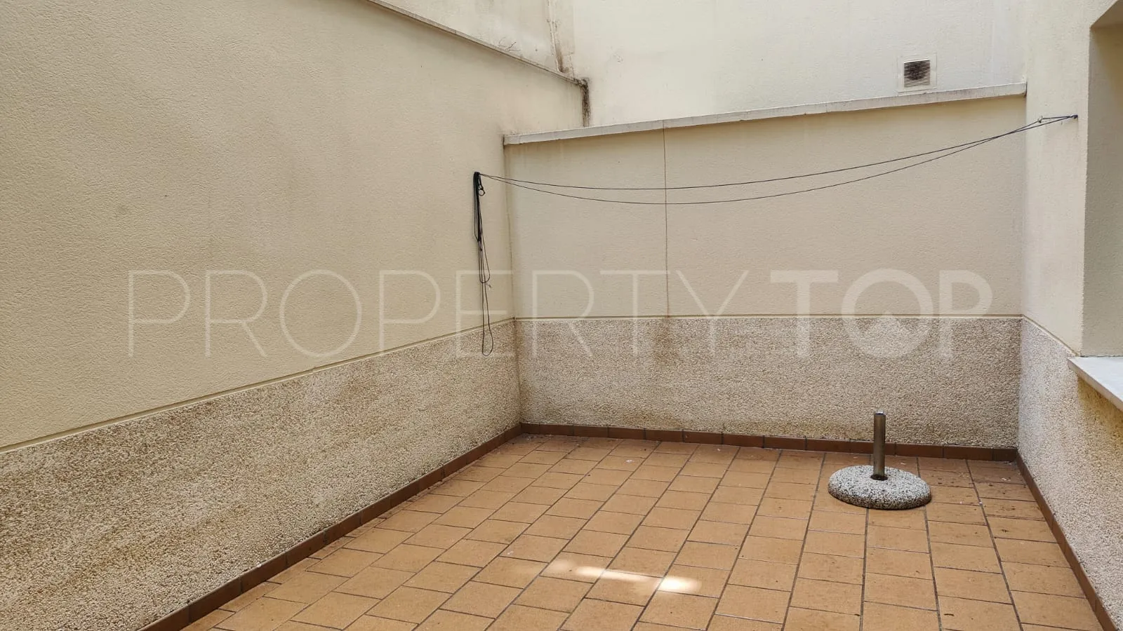 For sale apartment in Estepona Centre