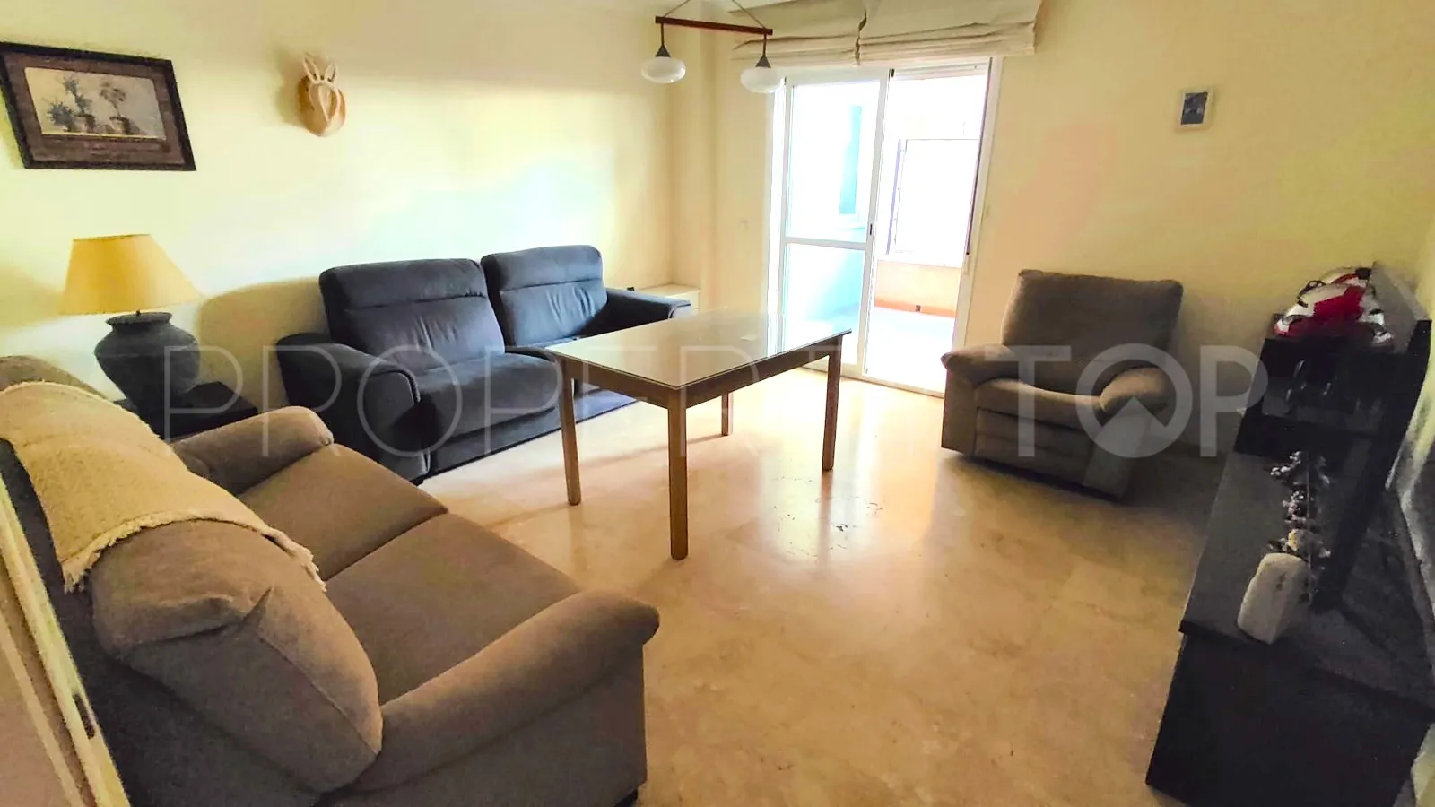 For sale apartment in Estepona Centre