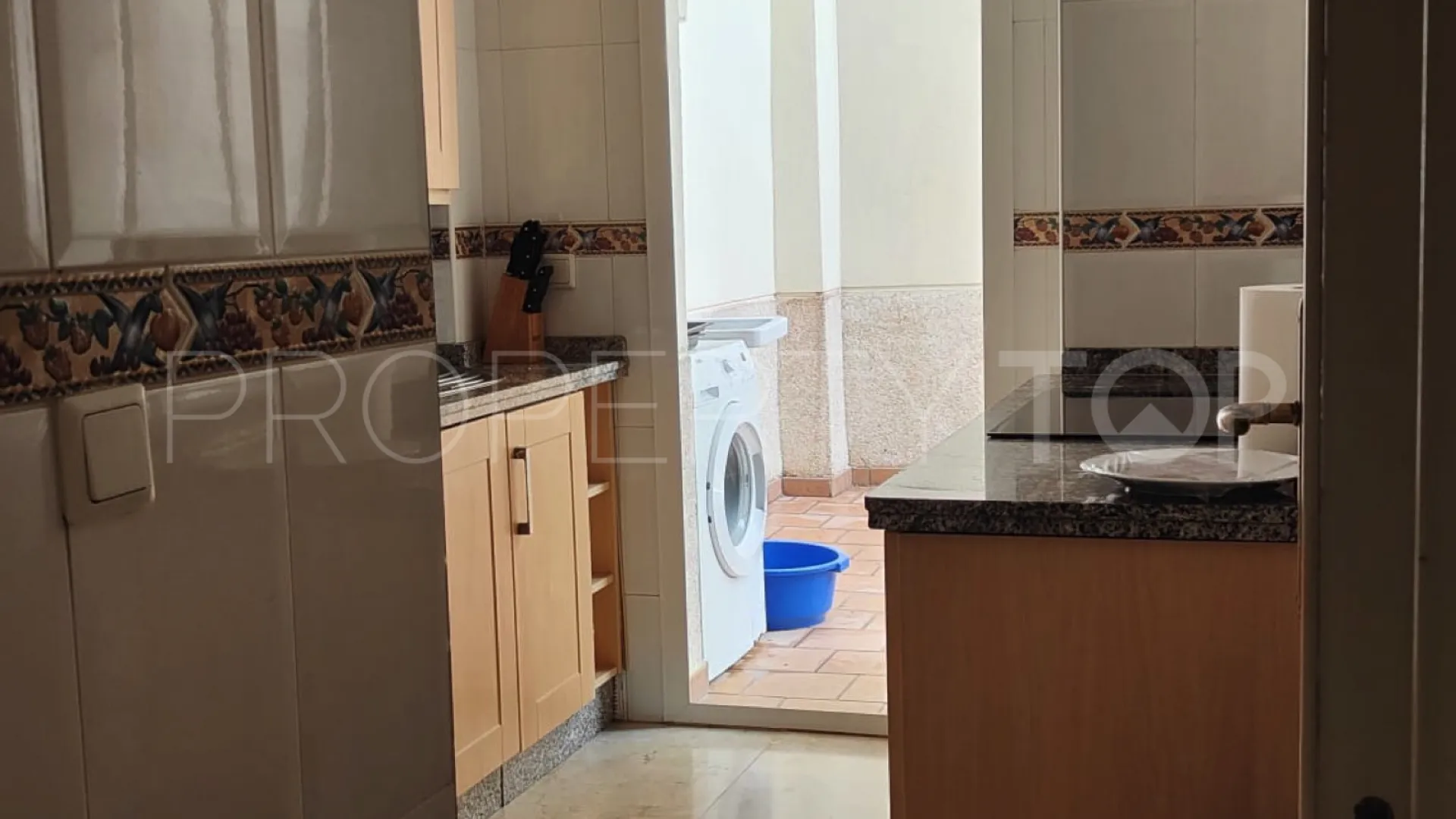 For sale apartment in Estepona Centre