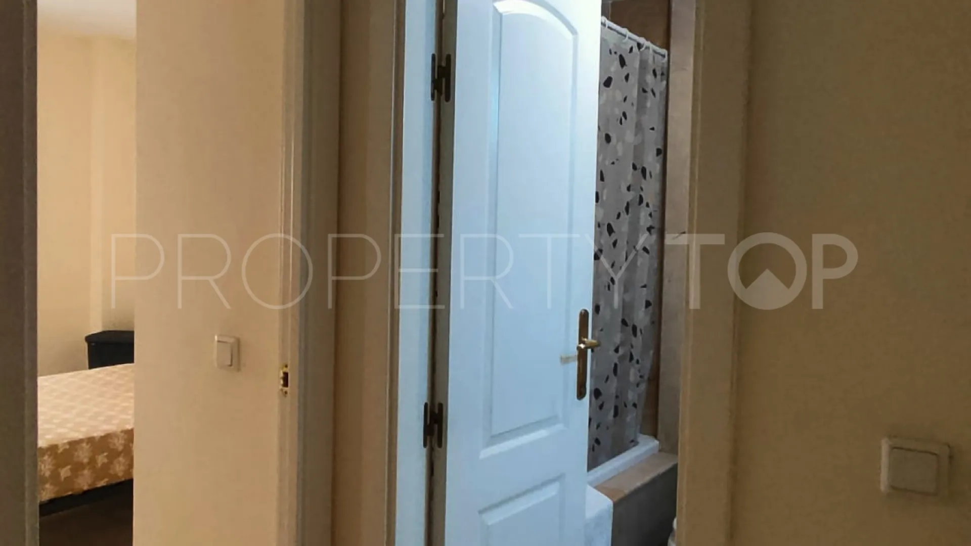 For sale apartment in Estepona Centre