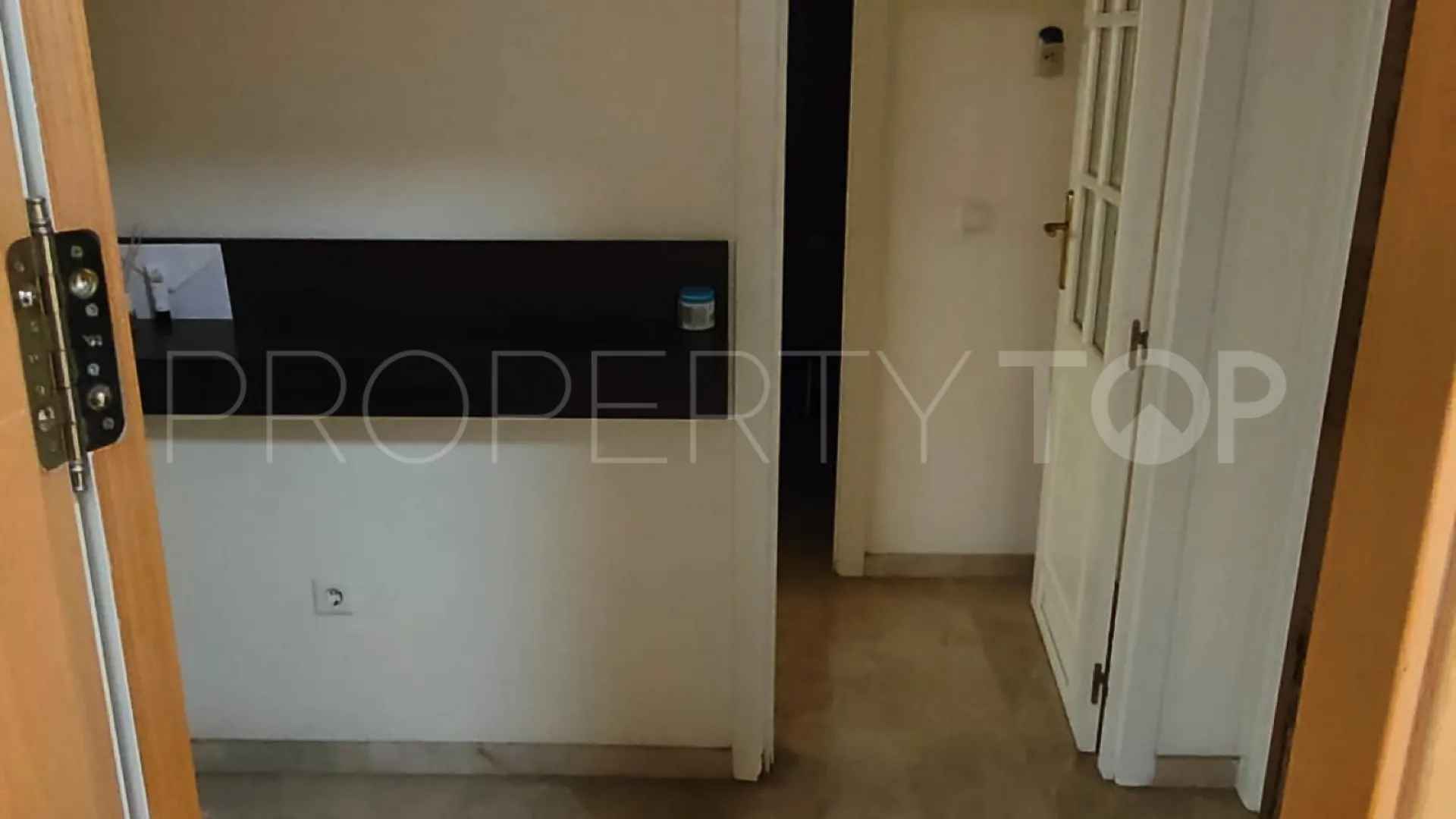 For sale apartment in Estepona Centre