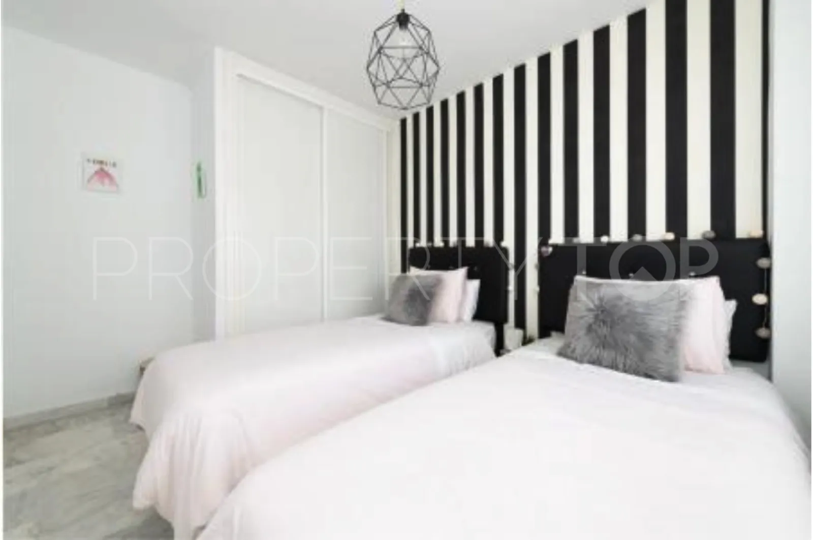 Ground floor apartment with 2 bedrooms for sale in Doña Julia