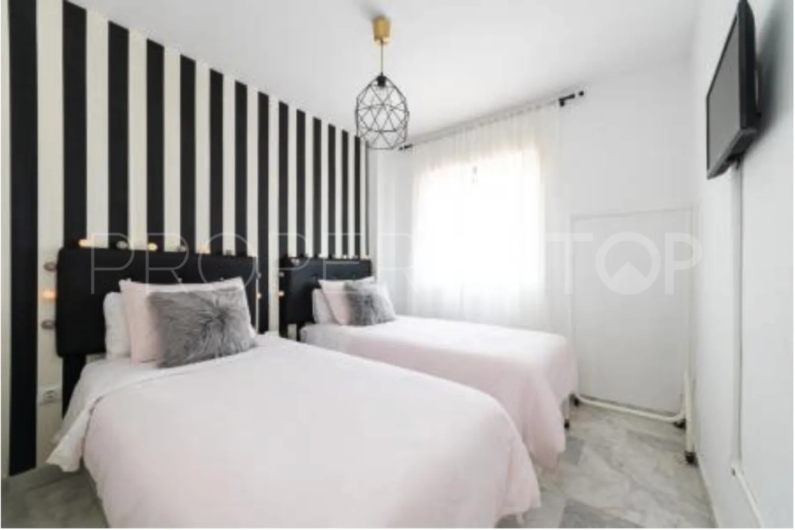 Ground floor apartment with 2 bedrooms for sale in Doña Julia