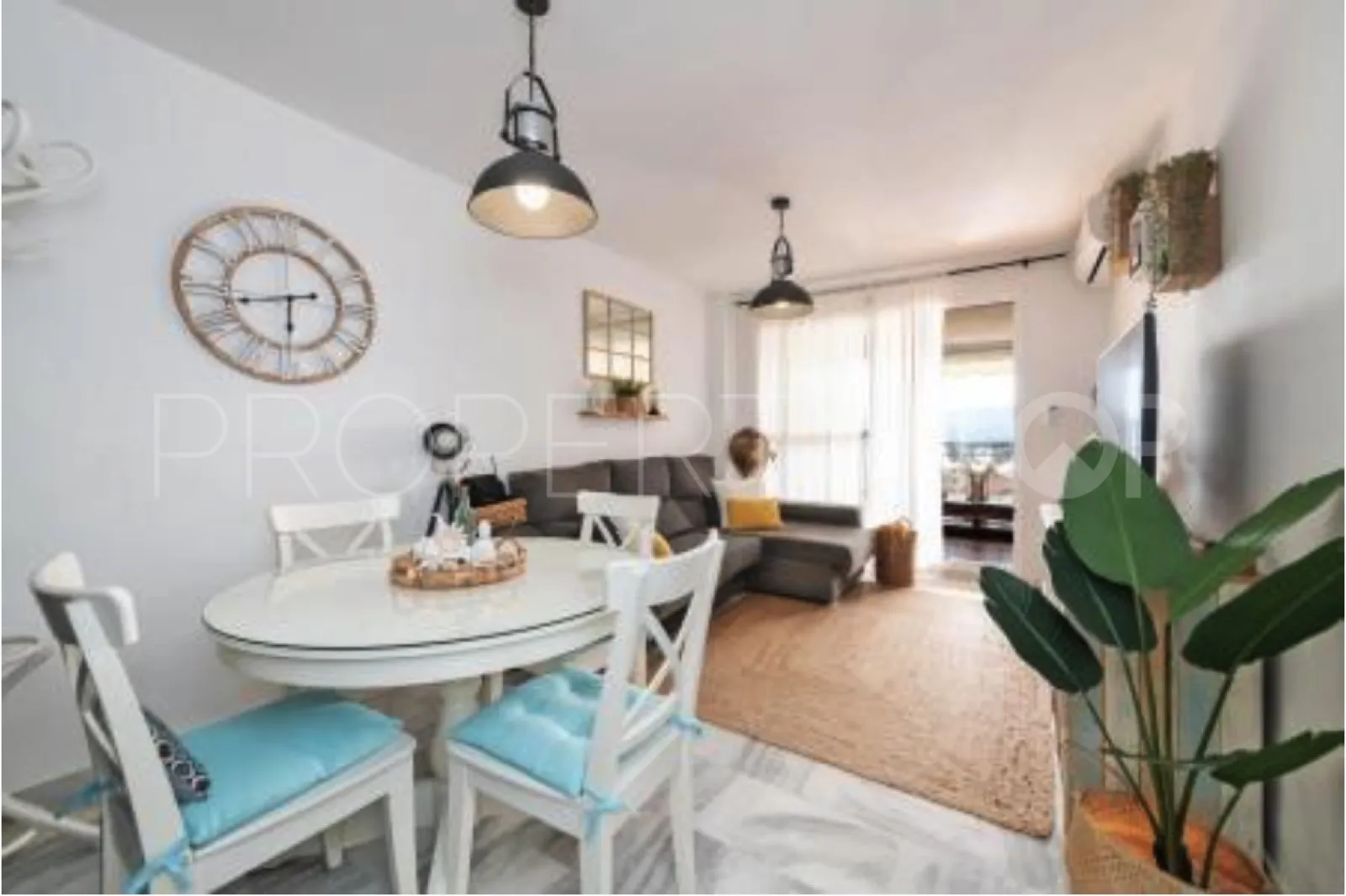 Ground floor apartment with 2 bedrooms for sale in Doña Julia