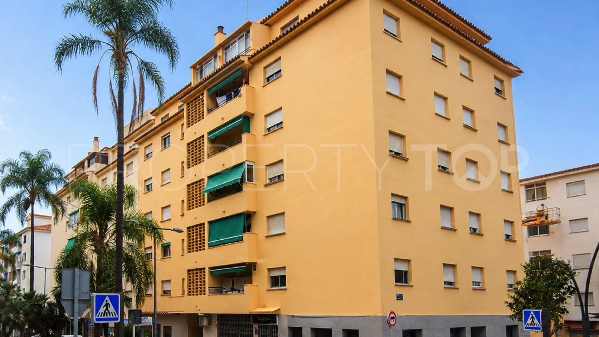 Buy 3 bedrooms apartment in Miraflores