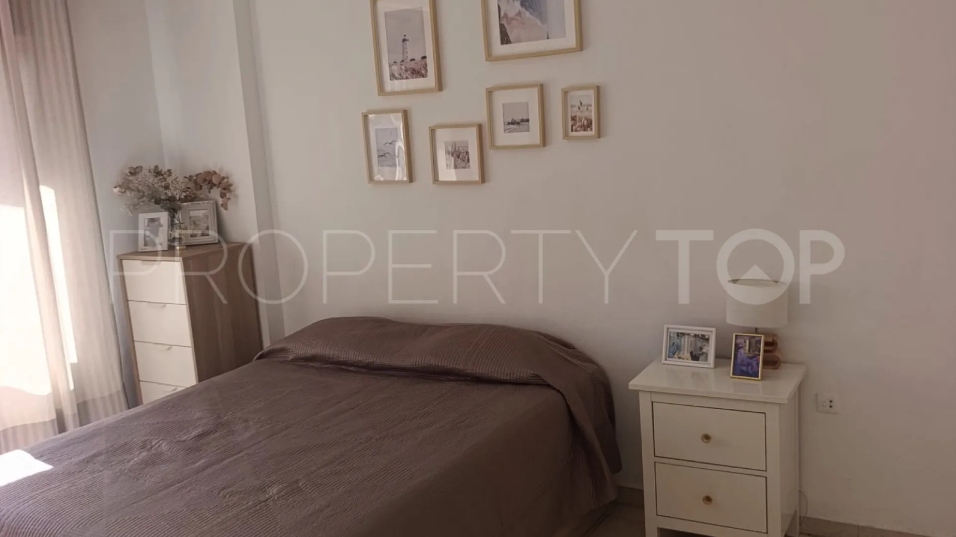 Apartamento de 4 dormitorios en venta en Ricardo Soriano