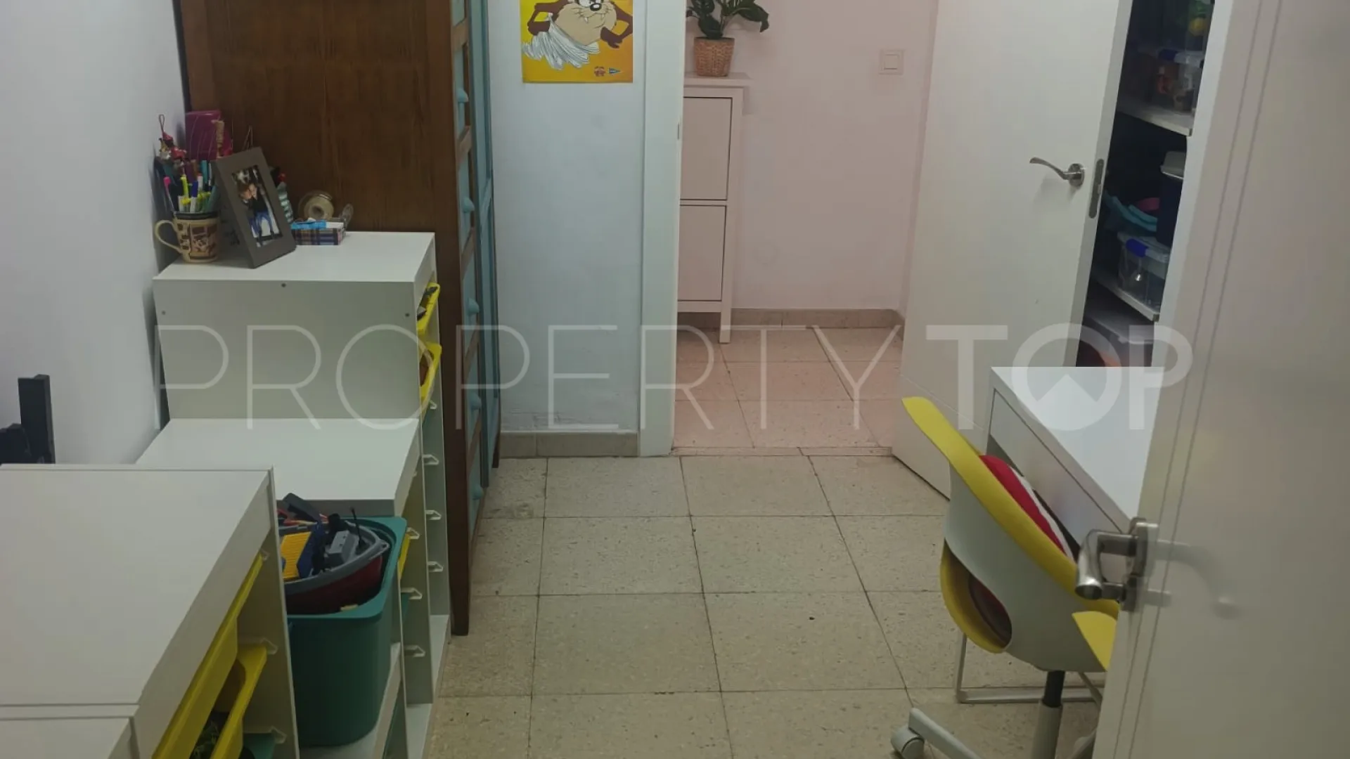Apartamento de 4 dormitorios en venta en Ricardo Soriano