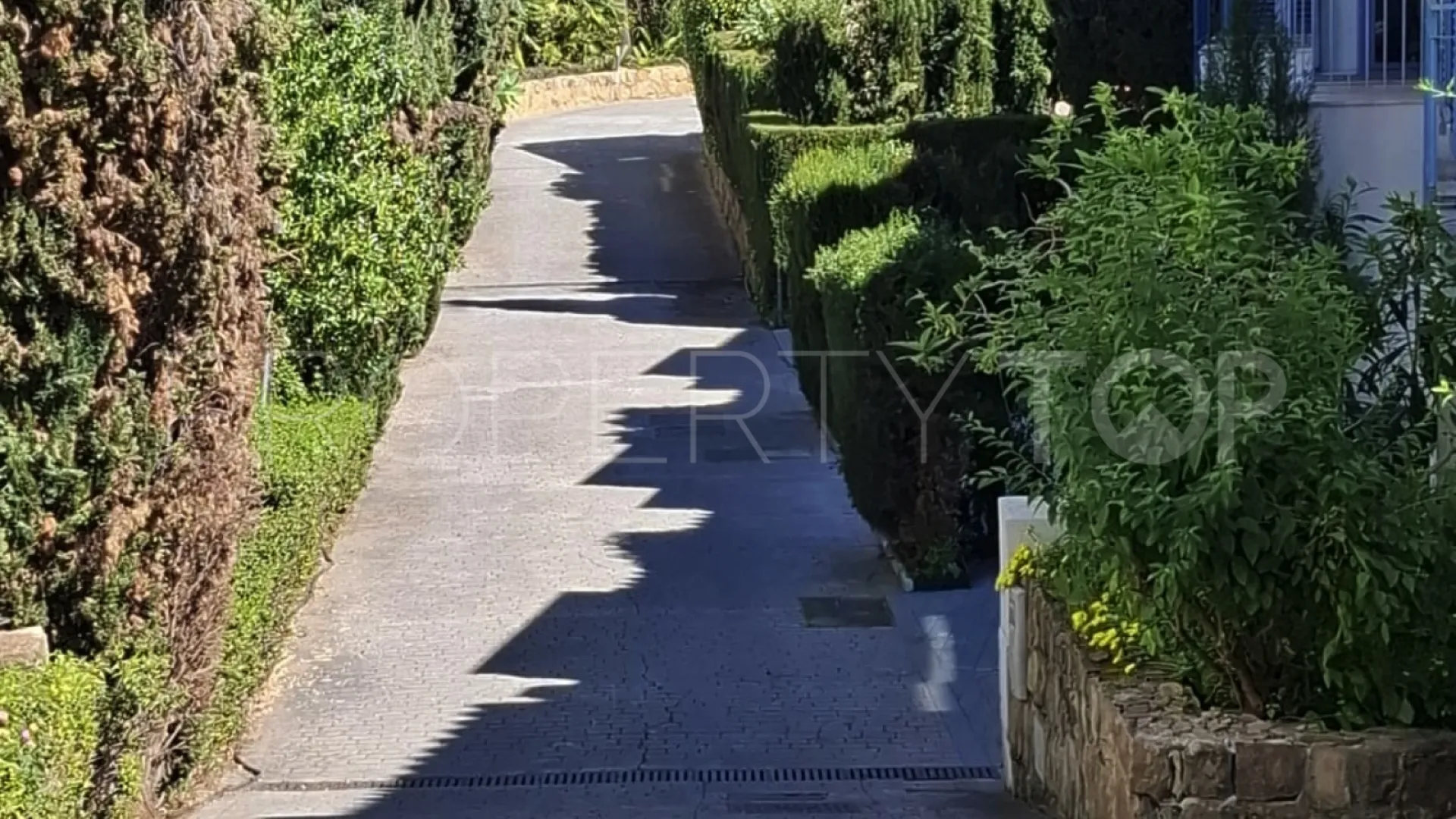 Semi detached house for sale in Los Naranjos with 5 bedrooms