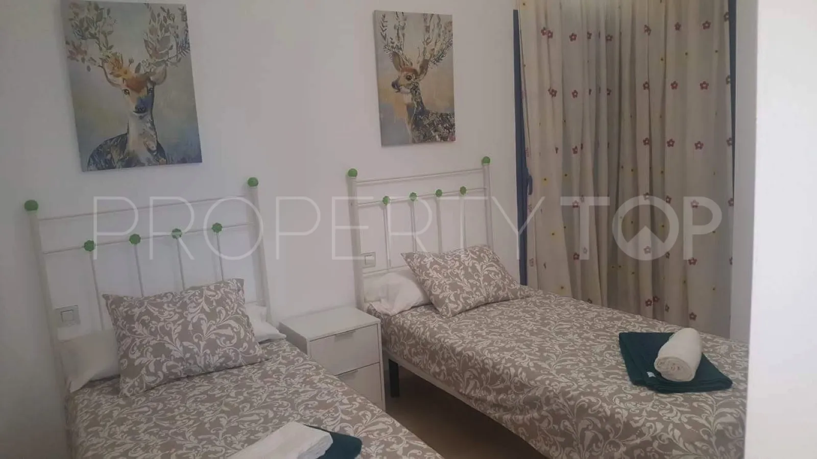 Semi detached house for sale in Los Naranjos with 5 bedrooms