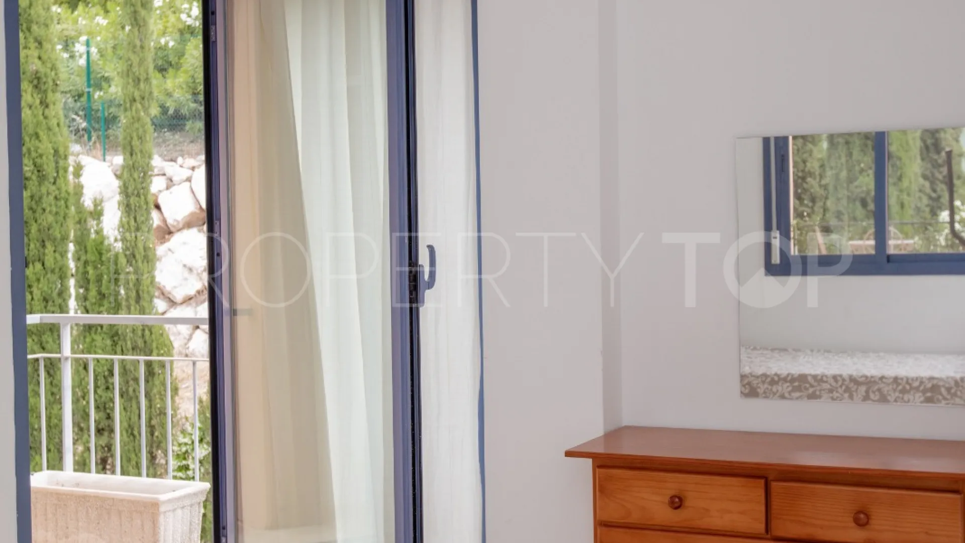 Semi detached house for sale in Los Naranjos with 5 bedrooms