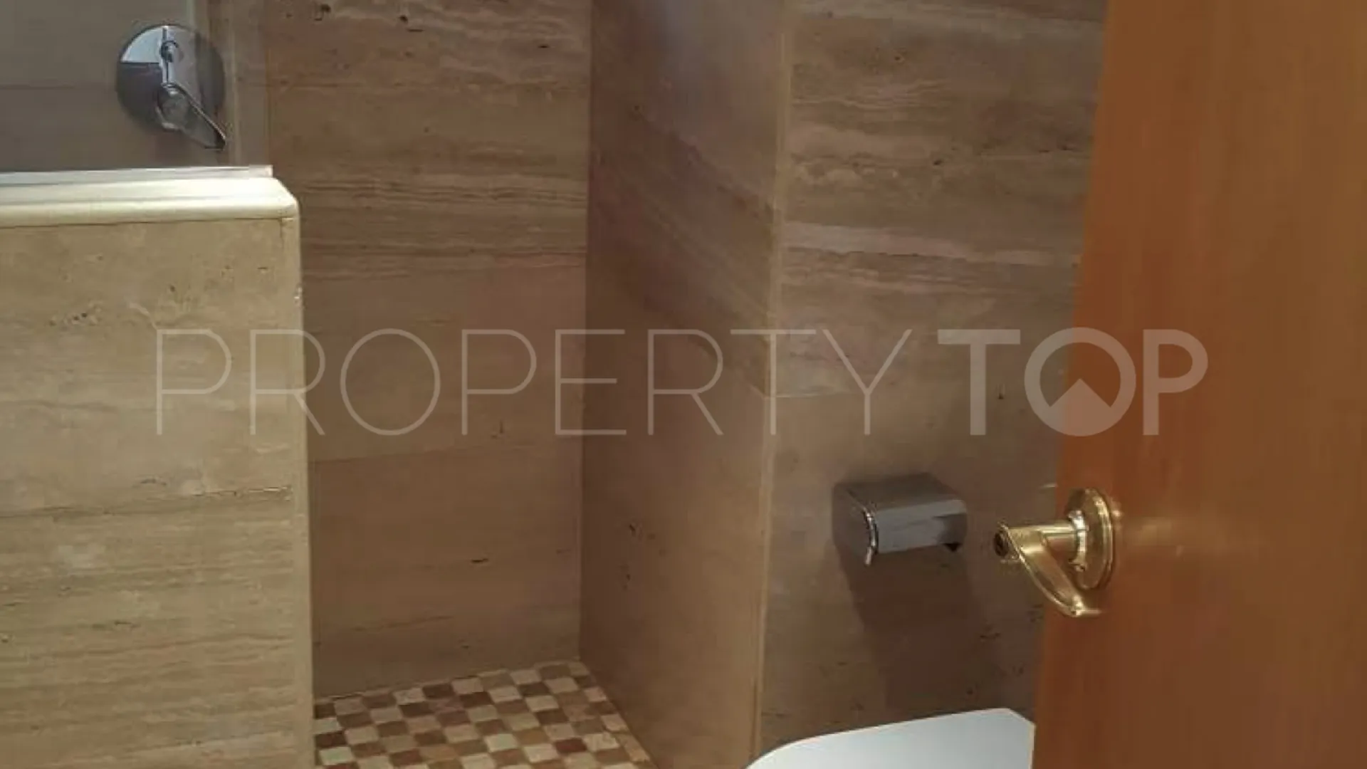 Semi detached house for sale in Los Naranjos with 5 bedrooms