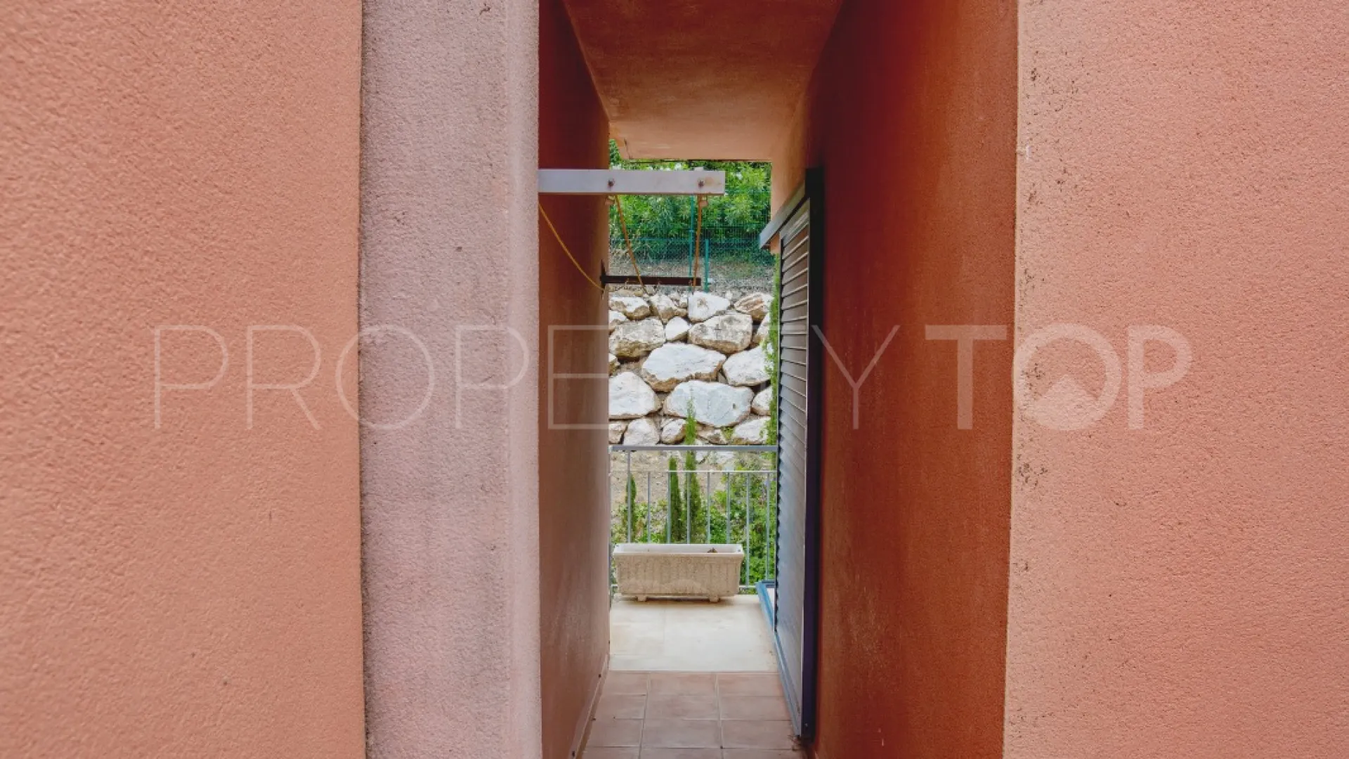 Semi detached house for sale in Los Naranjos with 5 bedrooms