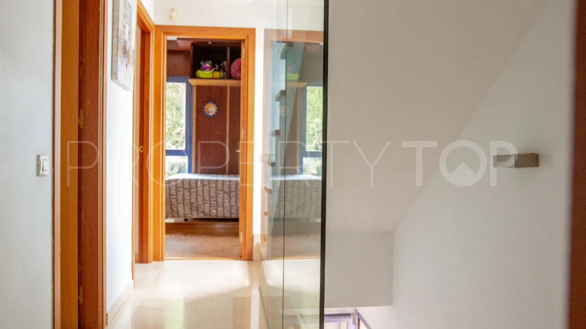 Semi detached house for sale in Los Naranjos with 5 bedrooms