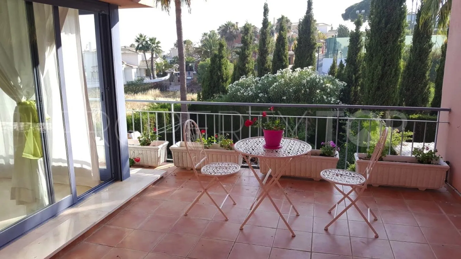 Semi detached house for sale in Los Naranjos with 5 bedrooms