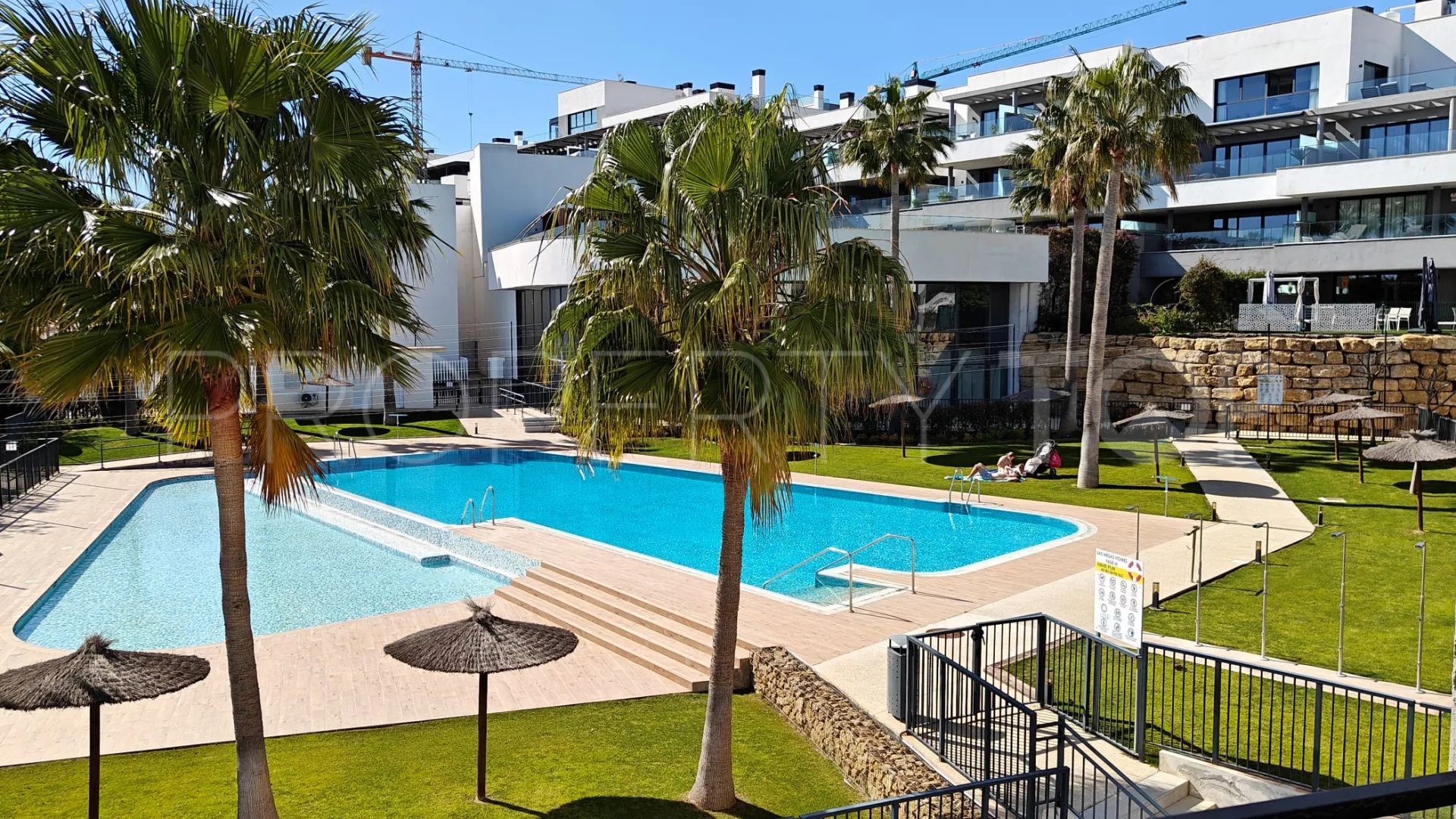 For sale Estepona Centre 4 bedrooms apartment
