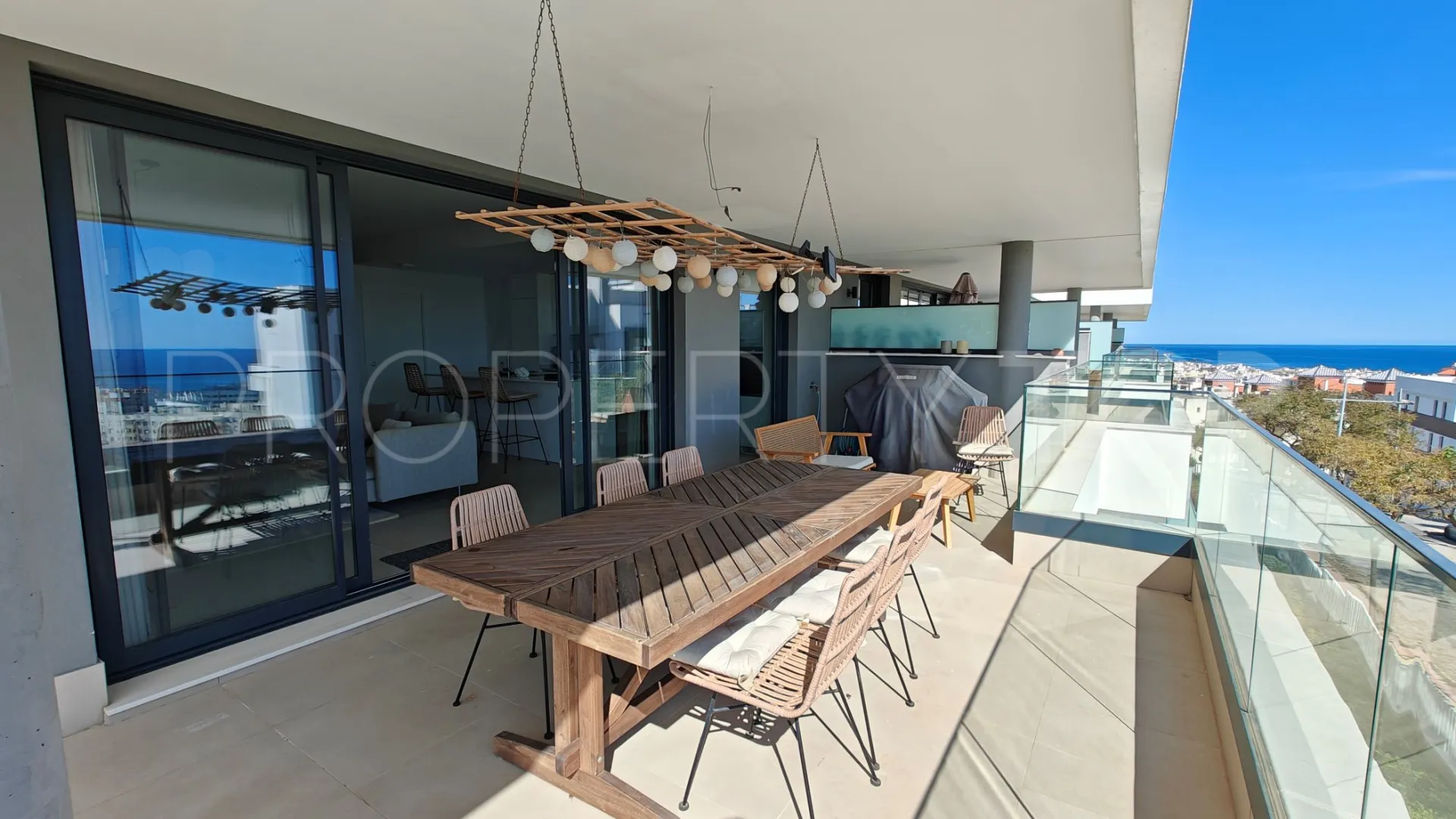 For sale Estepona Centre 4 bedrooms apartment