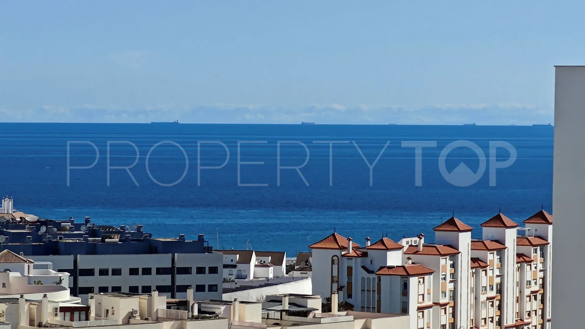 For sale Estepona Centre 4 bedrooms apartment