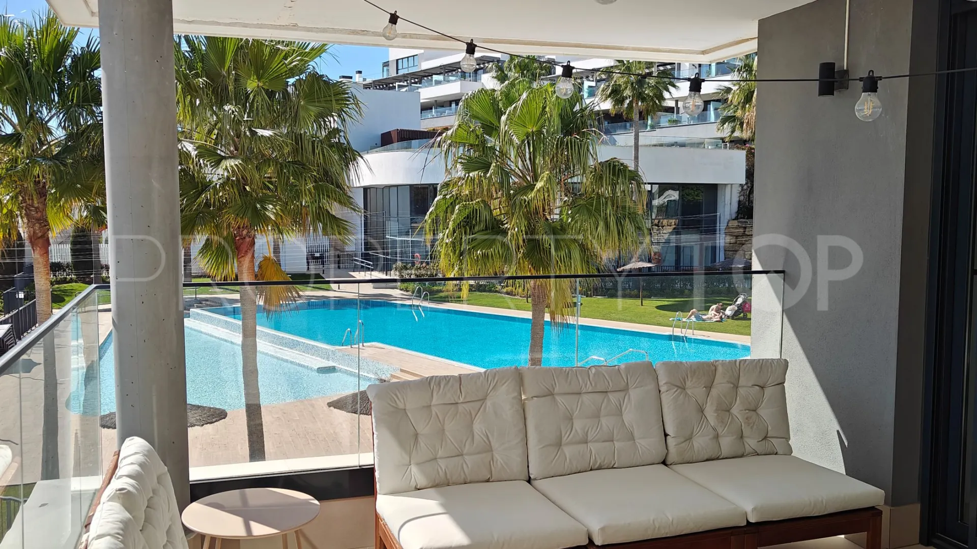 For sale Estepona Centre 4 bedrooms apartment