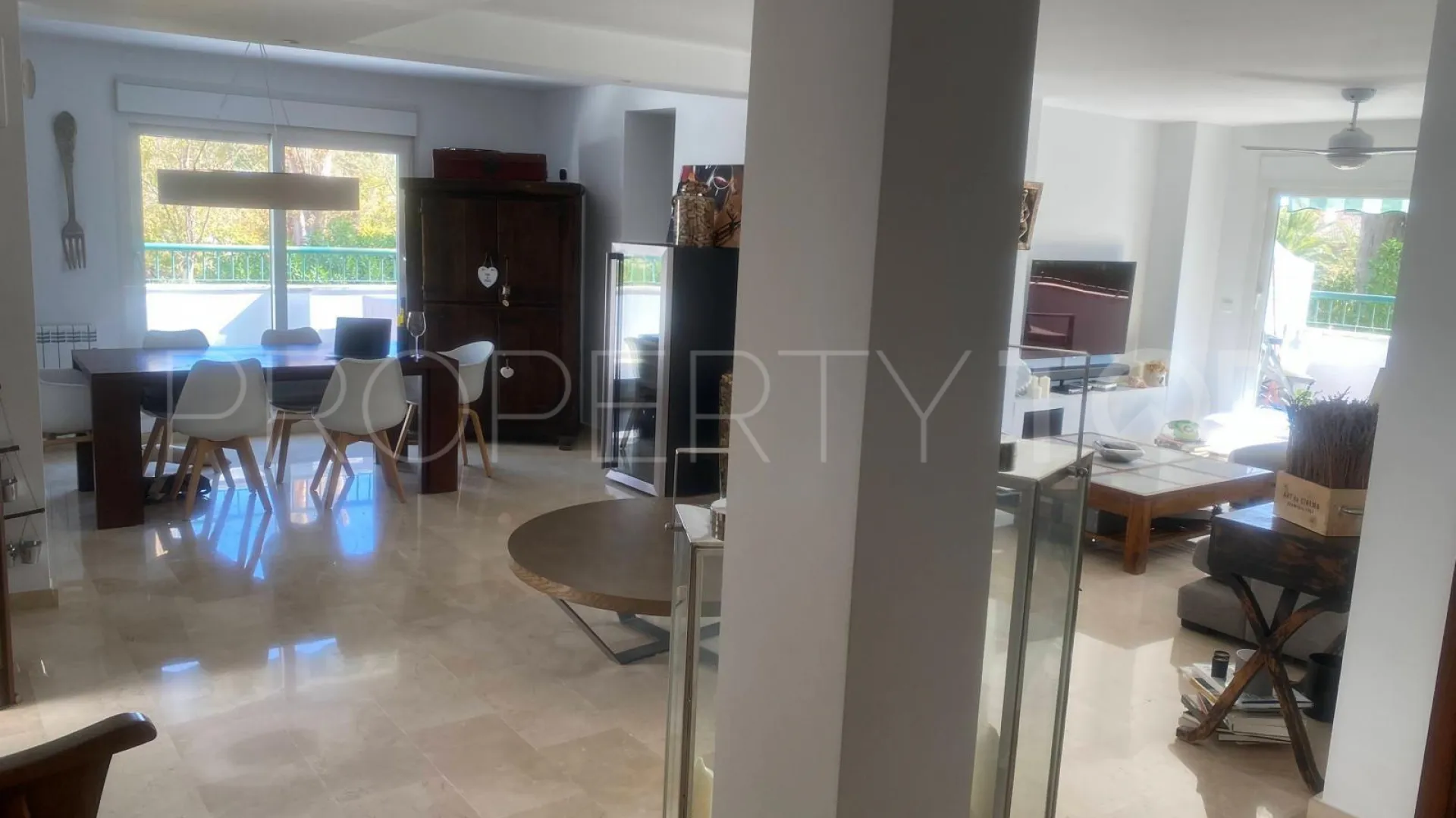 Atico duplex en venta en Guadalmina Baja con 5 dormitorios