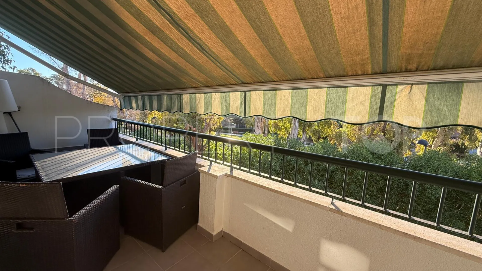 5 bedrooms duplex penthouse in Guadalmina Baja for sale