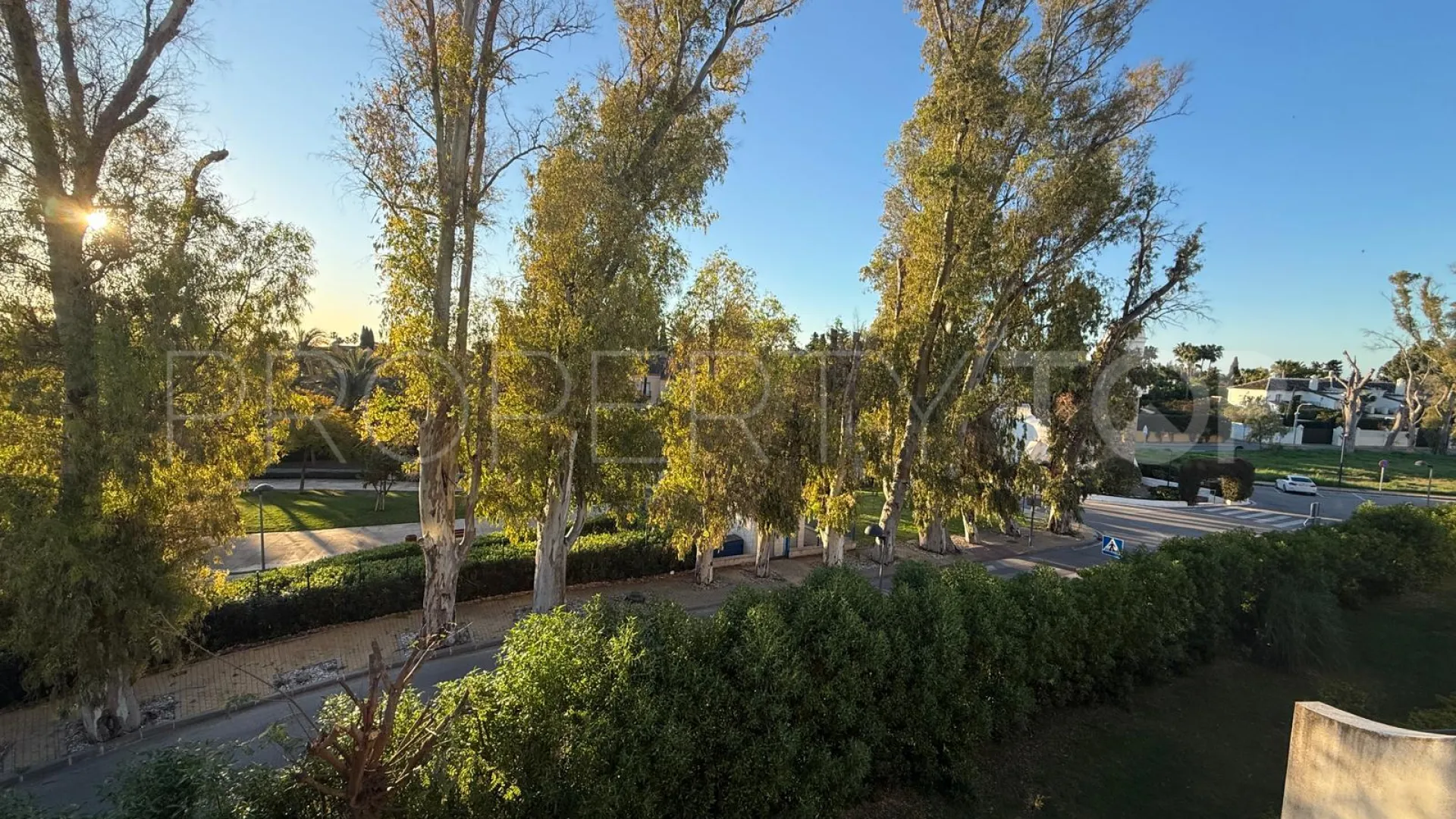 5 bedrooms duplex penthouse in Guadalmina Baja for sale