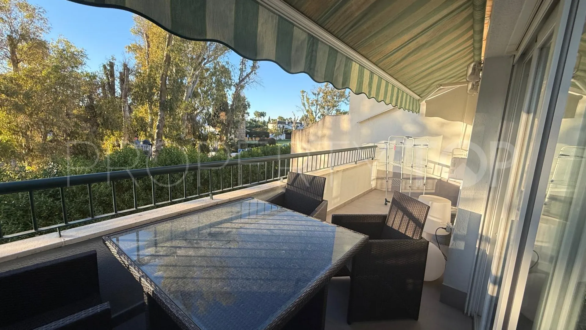 5 bedrooms duplex penthouse in Guadalmina Baja for sale