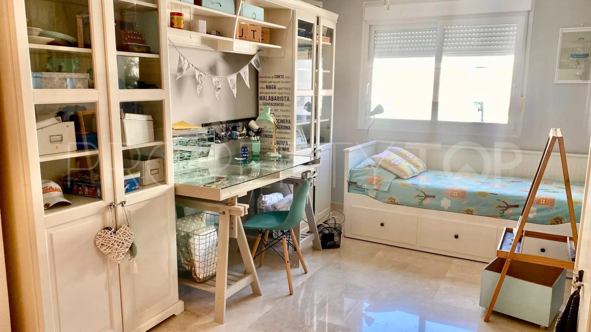 Atico duplex en venta en Guadalmina Baja con 5 dormitorios
