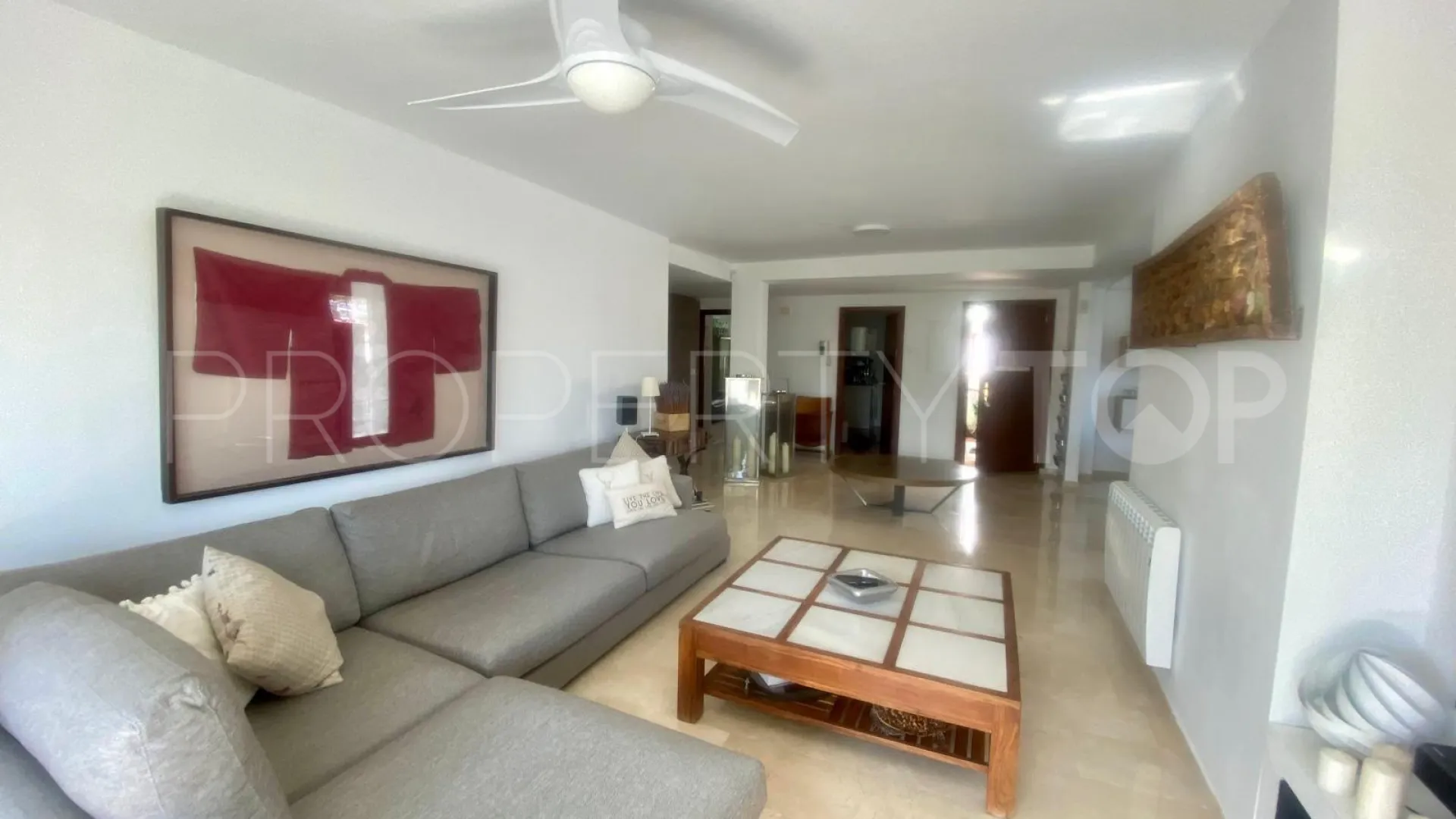 Atico duplex en venta en Guadalmina Baja con 5 dormitorios