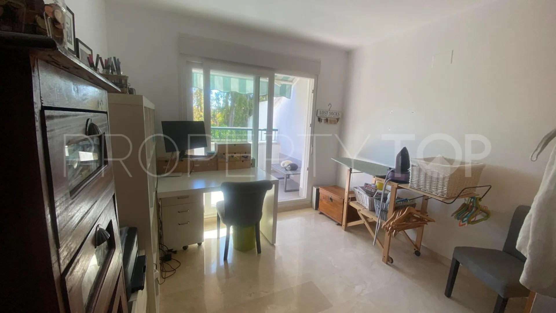 Atico duplex en venta en Guadalmina Baja con 5 dormitorios