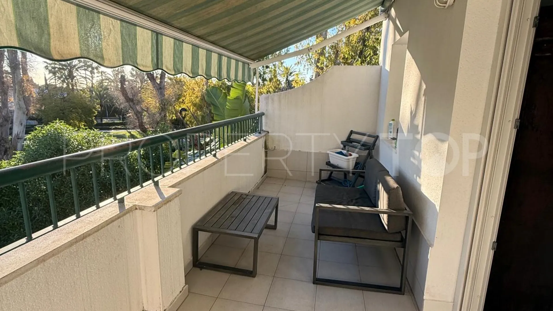 5 bedrooms duplex penthouse in Guadalmina Baja for sale